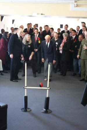 Rugby great Bob Scott opening Army Museum's new exhibition.